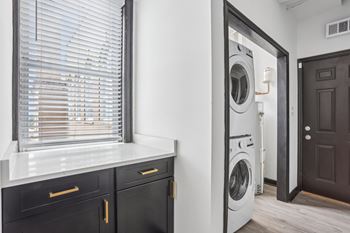Washer dryer in unit